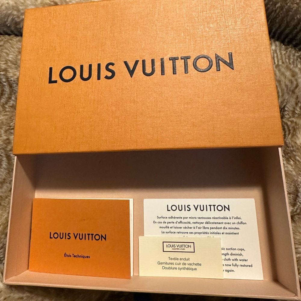 Louis Vuitton Monogram Wallet• New & Immaculate Condition - Picture 7 of 10